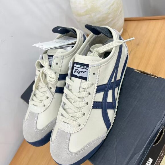 Onitsuka Tiger MEXICO 66 Men\'s Casual Sneakers [Available in Various Sizes]